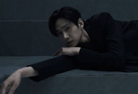 Park Sung Hoon discusses his transformative role in Squid Game .